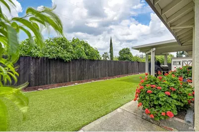 142 Hillview Drive, Vacaville, CA 95688 - Photo 40