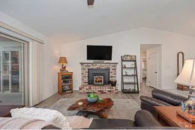 142 Hillview Drive, Vacaville, CA 95688 - Photo 10