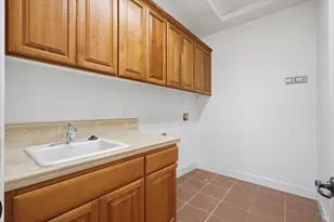 1127 Serendipity Way, Napa, CA 94558 - Photo 32