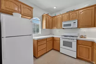 149 Dewberry Dr, Vacaville, CA 95688 - Photo 6