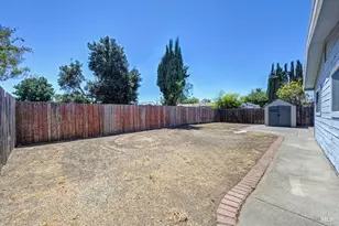495 Pear Tree Ln, Fairfield, CA 94533 - Photo 32