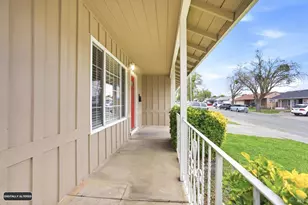 868 Ashwood Ave, Vallejo, CA 94591 - Photo 6