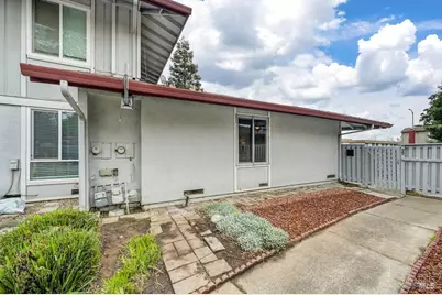 99 Villa Circle, Fairfield, CA 94533 - Photo 18