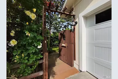 2505 Stephanie Court W, Santa Rosa, CA 95407 - Photo 2