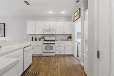 307 Trumbull Way, Vacaville, CA 95688 - Photo 22