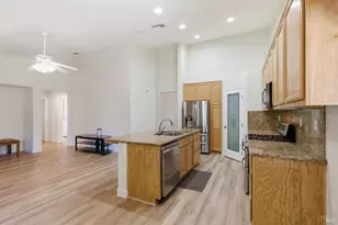 1640 Folsom Downs Cir, Dixon, CA 95620 - Photo 10