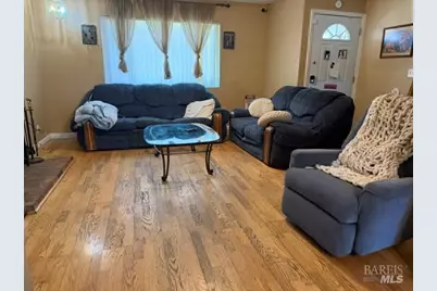 640 E Creekside Circle, Dixon, CA 95620 - Photo 4