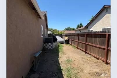 640 E Creekside Circle, Dixon, CA 95620 - Photo 22