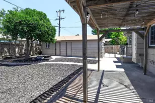600 W C St, Dixon, CA 95620 - Photo 34