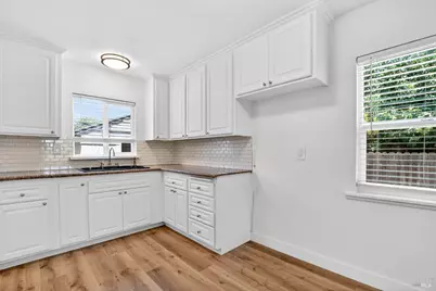 600 W C Street, Dixon, CA 95620 - Photo 22