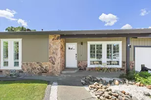 345 Alderglen Dr, Dixon, CA 95620 - Photo 2