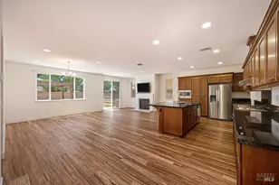 402 Crimson Cir, Vacaville, CA 95687 - Photo 22