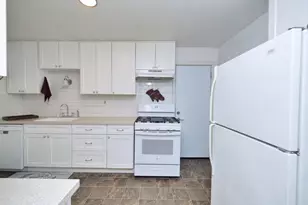 1025 E Tennessee Ct, Fairfield, CA 94533 - Photo 8