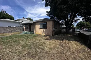 912 School St, Suisun City, CA 94585 - Photo 1