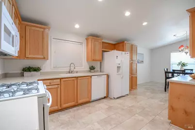 Barcelona Circle, Fairfield, CA 94533 - Photo 10
