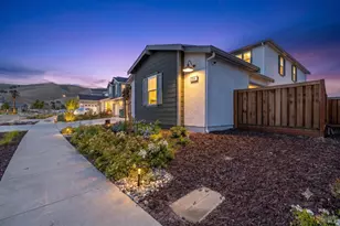 425 Royal National Rd, Vacaville, CA 95687 - Photo 2