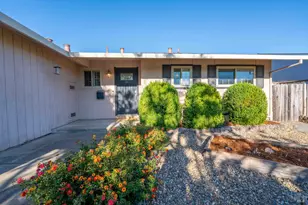 2074 Aragon Ct, Napa, CA 94559 - Photo 4