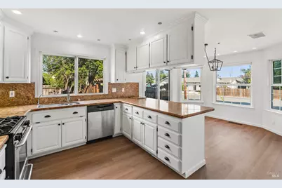 106 Crawford Way, American Canyon, CA 94503 - Photo 2