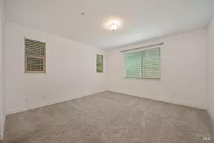 402 Crimson Cir, Vacaville, CA 95687 - Photo 32