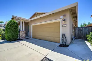 402 Crimson Cir, Vacaville, CA 95687 - Photo 4