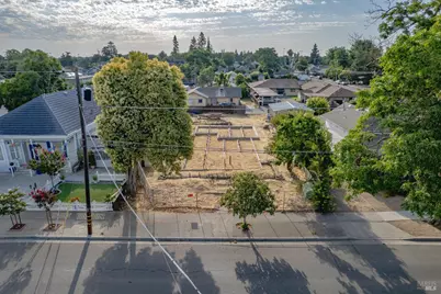 241 S 1st Street, Dixon, CA 95620 - Photo 2