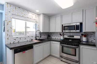 115 Republic Way, Vacaville, CA 95687 - Photo 8