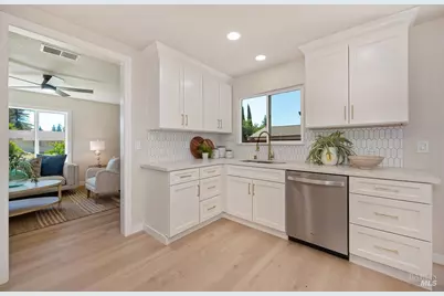 2761 Orchid Street, Fairfield, CA 94533 - Photo 8