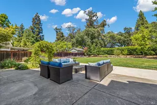 349 Oak Valley Dr, Vacaville, CA 95687 - Photo 32
