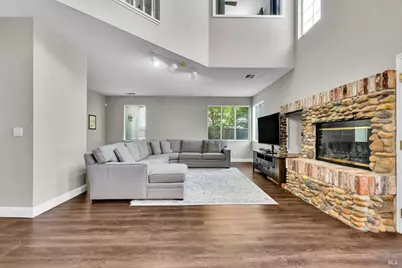 349 Oak Valley Drive, Vacaville, CA 95687 - Photo 12