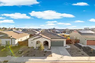 655 Honey Bee Rd, Dixon, CA 95620 - Photo 1