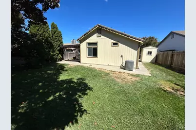 1915 Dorris Court, Dixon, CA 95620 - Photo 20