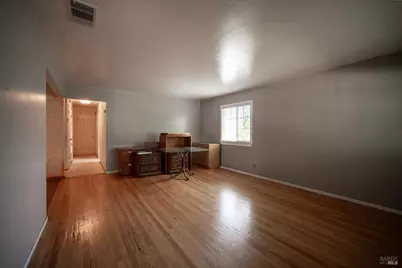 811 Azalea Way, Vacaville, CA 95688 - Photo 4