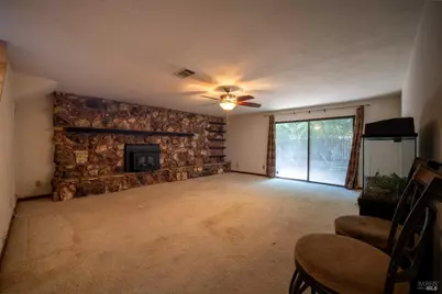 811 Azalea Way, Vacaville, CA 95688 - Photo 10