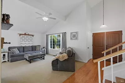 124 Kingsland Court, Vacaville, CA 95687 - Photo 6