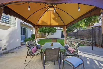 124 Kingsland Court, Vacaville, CA 95687 - Photo 32