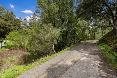 305 Resaca Avenue, Forest Knolls, CA 94133 - Photo 10