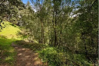 305 Resaca Avenue, Forest Knolls, CA 94133 - Photo 2