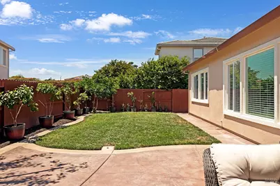 625 Sparrowhawk Drive, Vacaville, CA 95687 - Photo 12