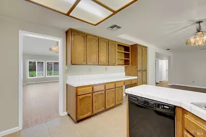 506 Kinsale Court, Vacaville, CA 95688 - Photo 24