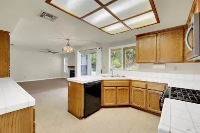 506 Kinsale Court, Vacaville, CA 95688 - Photo 12