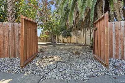 903 E Atlantic Avenue, Fairfield, CA 94533 - Photo 18