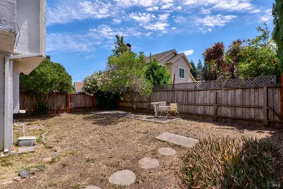 2824 Candleberry Way, Fairfield, CA 94533 - Photo 18