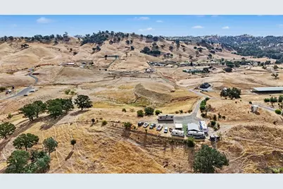 8431 Quail Canyon Road, Vacaville, CA 95688 - Photo 12