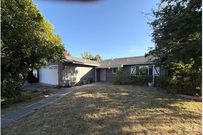 114 Rainier Circle, Vacaville, CA 95687 - Photo 1