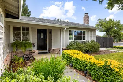 454 Corte Toledo Court, Vacaville, CA 95688 - Photo 2