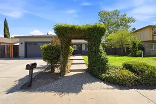 640 E Creekside Cir, Dixon, CA 95620 - Photo 42