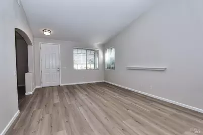 293 Mandarin Circle, Vacaville, CA 95687 - Photo 4