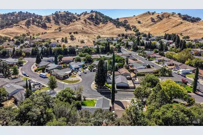1151 Creekside Drive, Vacaville, CA 95687 - Photo 32