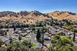 1151 Creekside Dr, Vacaville, CA 95687 - Photo 32