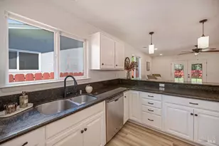 1151 Creekside Dr, Vacaville, CA 95687 - Photo 8